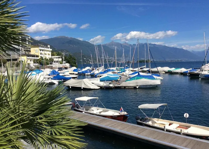 Aphrodite By Fewotessin * Brissago