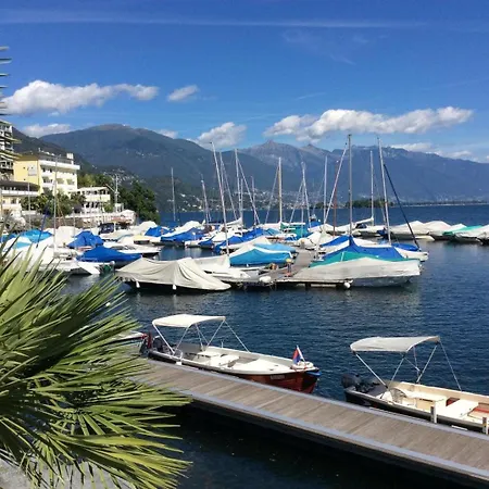 Aphrodite By Fewotessin * Brissago